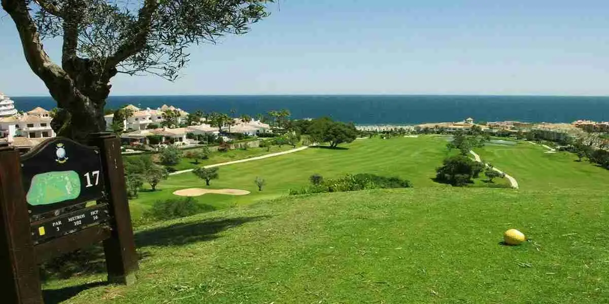 views of la duquesa golf course