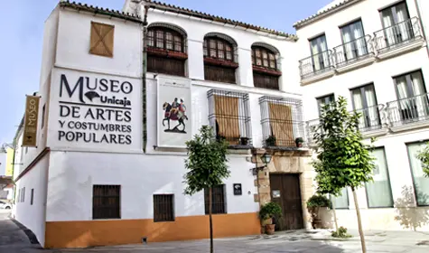 Den udvendige facade af kunst- og toldmuseet i Malaga