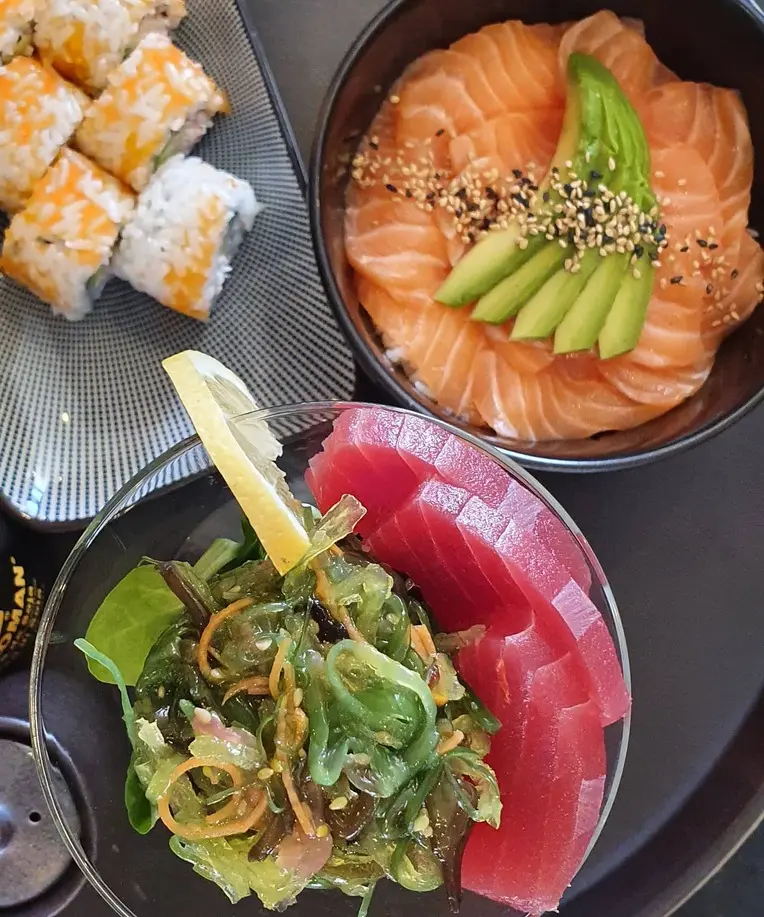 Färsk sashimi på Sensation Sushi Marbella