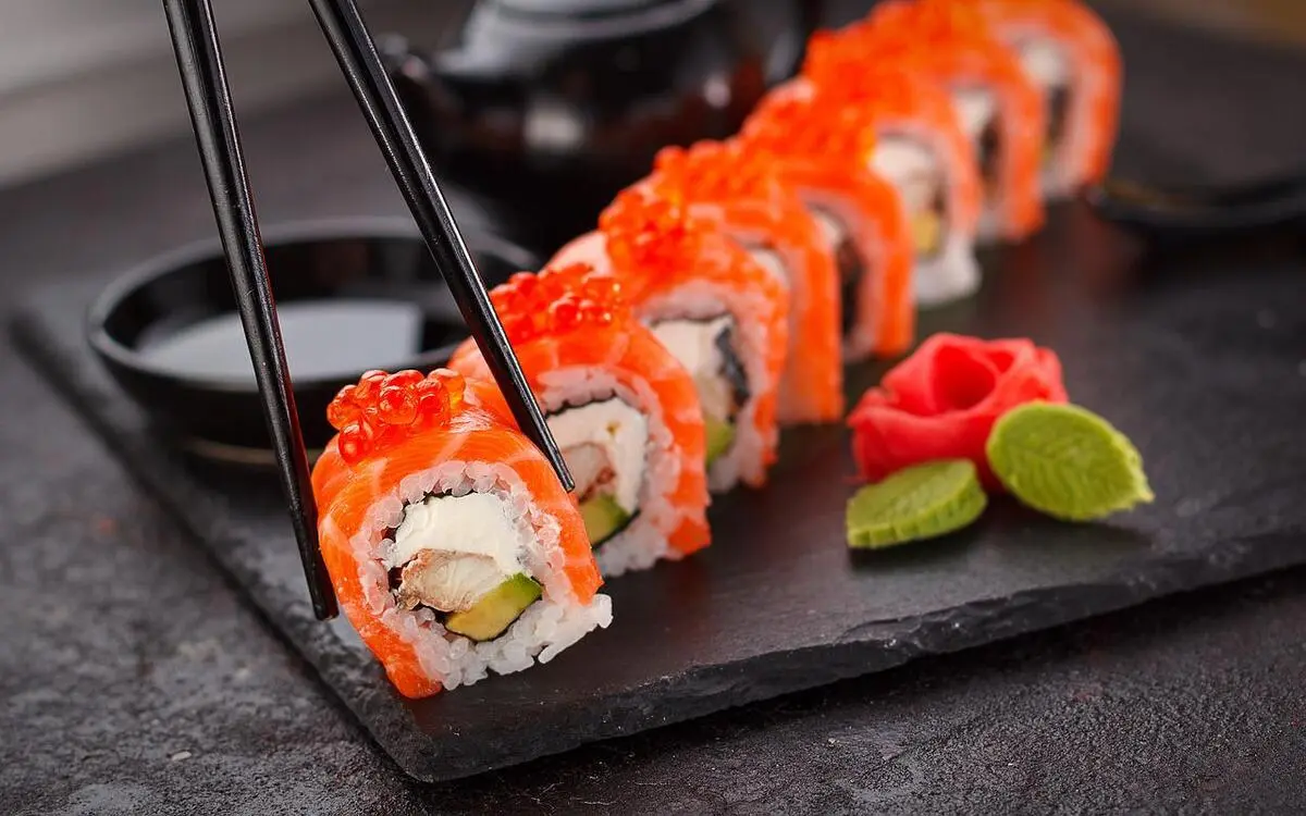 10 restaurantes de sushi en Marbella CarGest