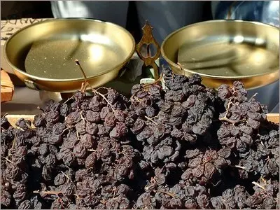 Sultanas used to make the sweet wine | comares.es