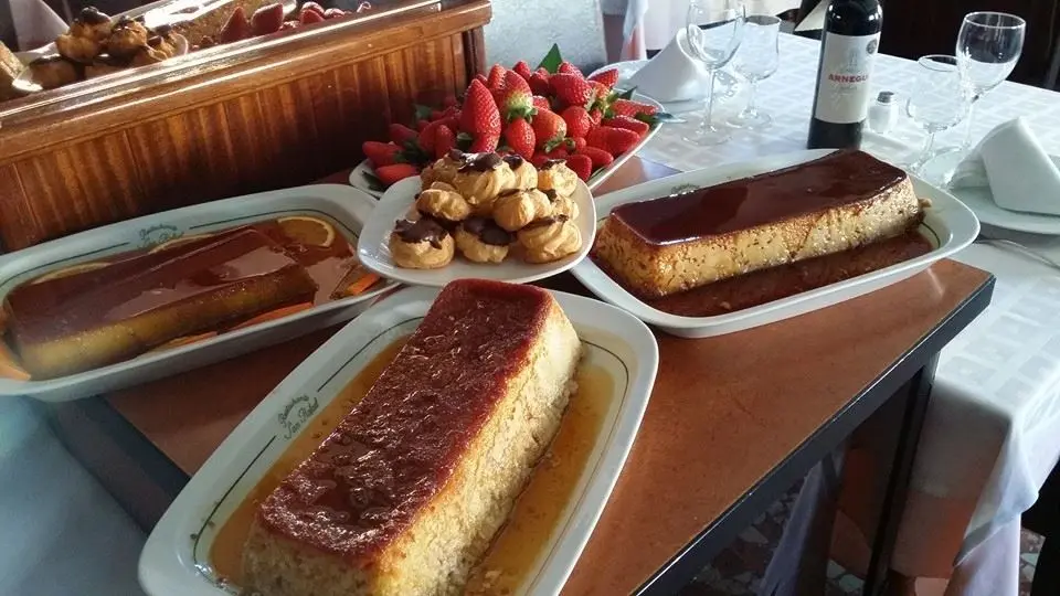 Hjemmelavede desserter fra Restaurante San Rafael