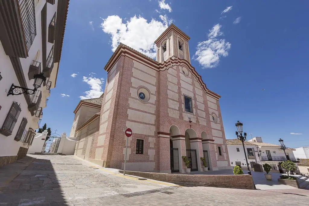 Kirche Santa Ana im Mudéjar-Stil, erbaut im 18. Jahrhundert