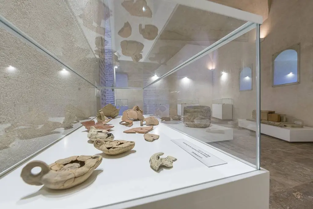 Archäologische Überreste des Städtischen Archäologischen Museums von Manilva