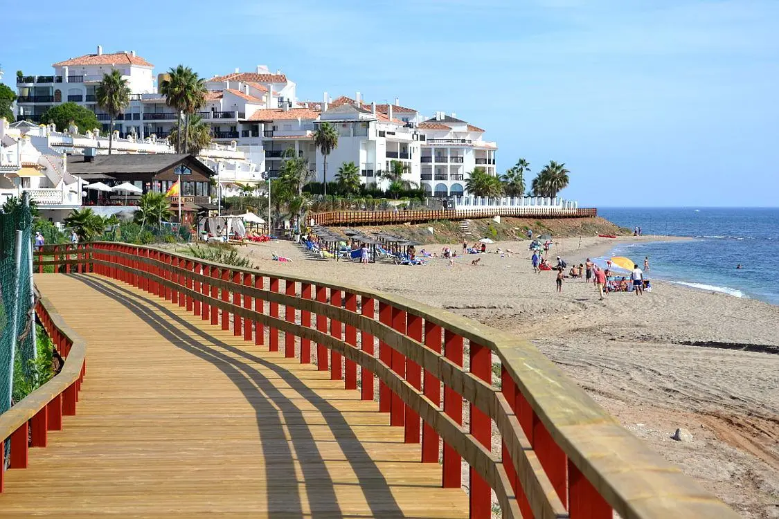 Playa Luna, l'une des plages les plus tranquilles de la ville