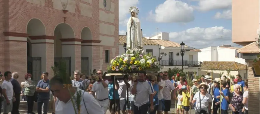 Pèlerinage à la Vierge de Fátima, célébré fin juin