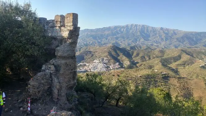 La Ruta Castillo de Bentomiz, un percorso esteso di media difficoltà 