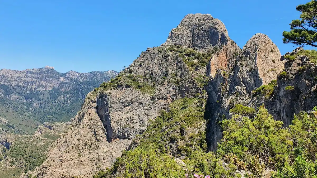 Pico Almendrón route, uitzicht op ongeëvenaarde natuurlijke landschappen