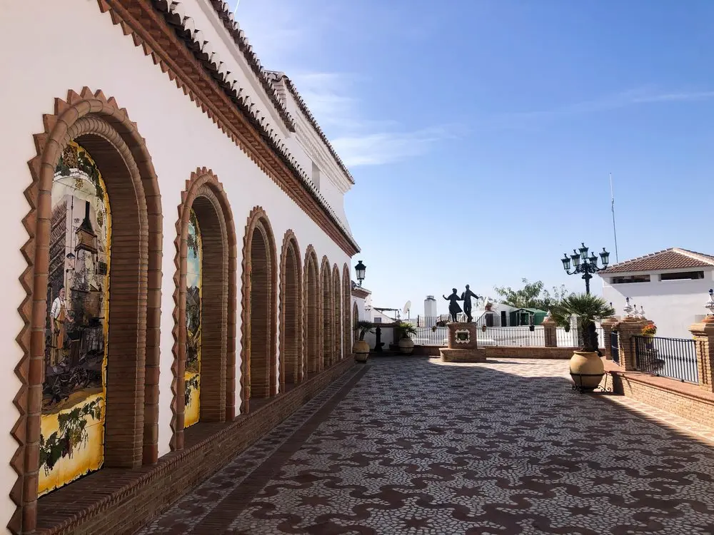 Paseo de las Tradiciones, decorated with images and mosaics 