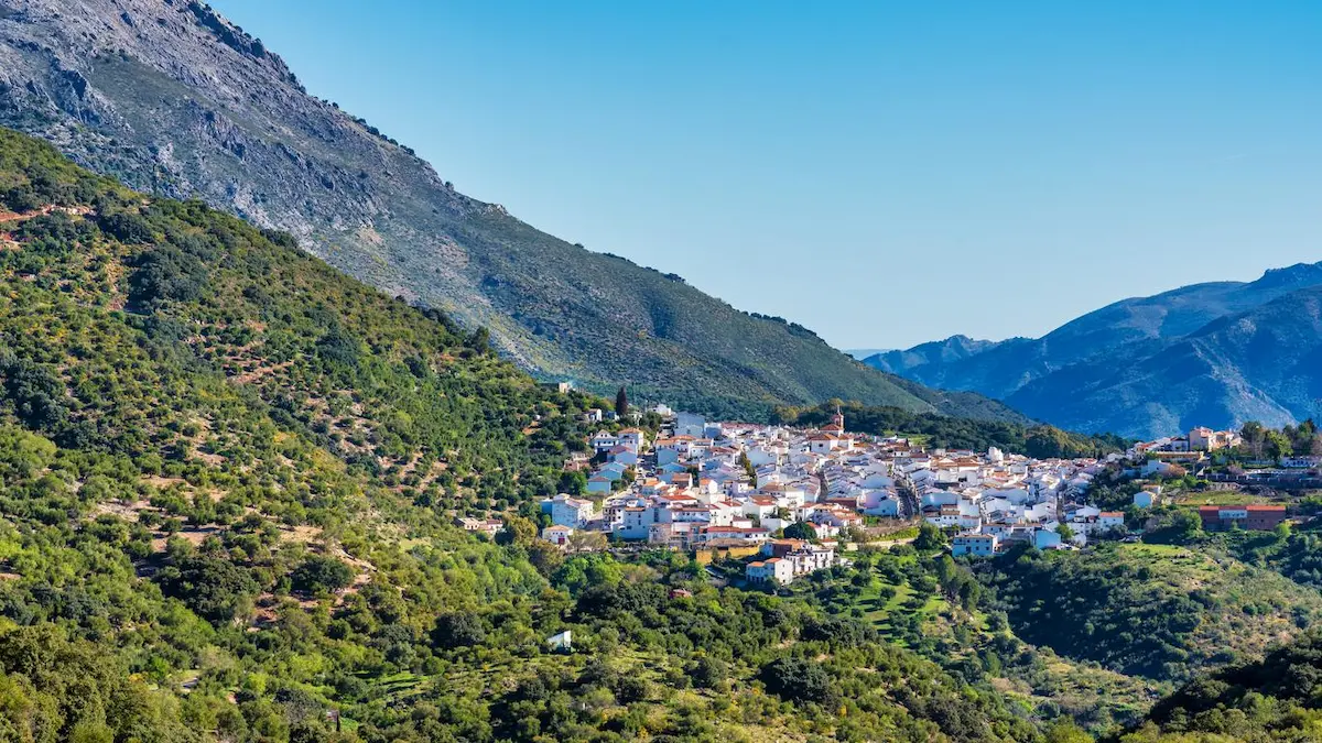 Vista dalla montagna di Cortés De La Frontera