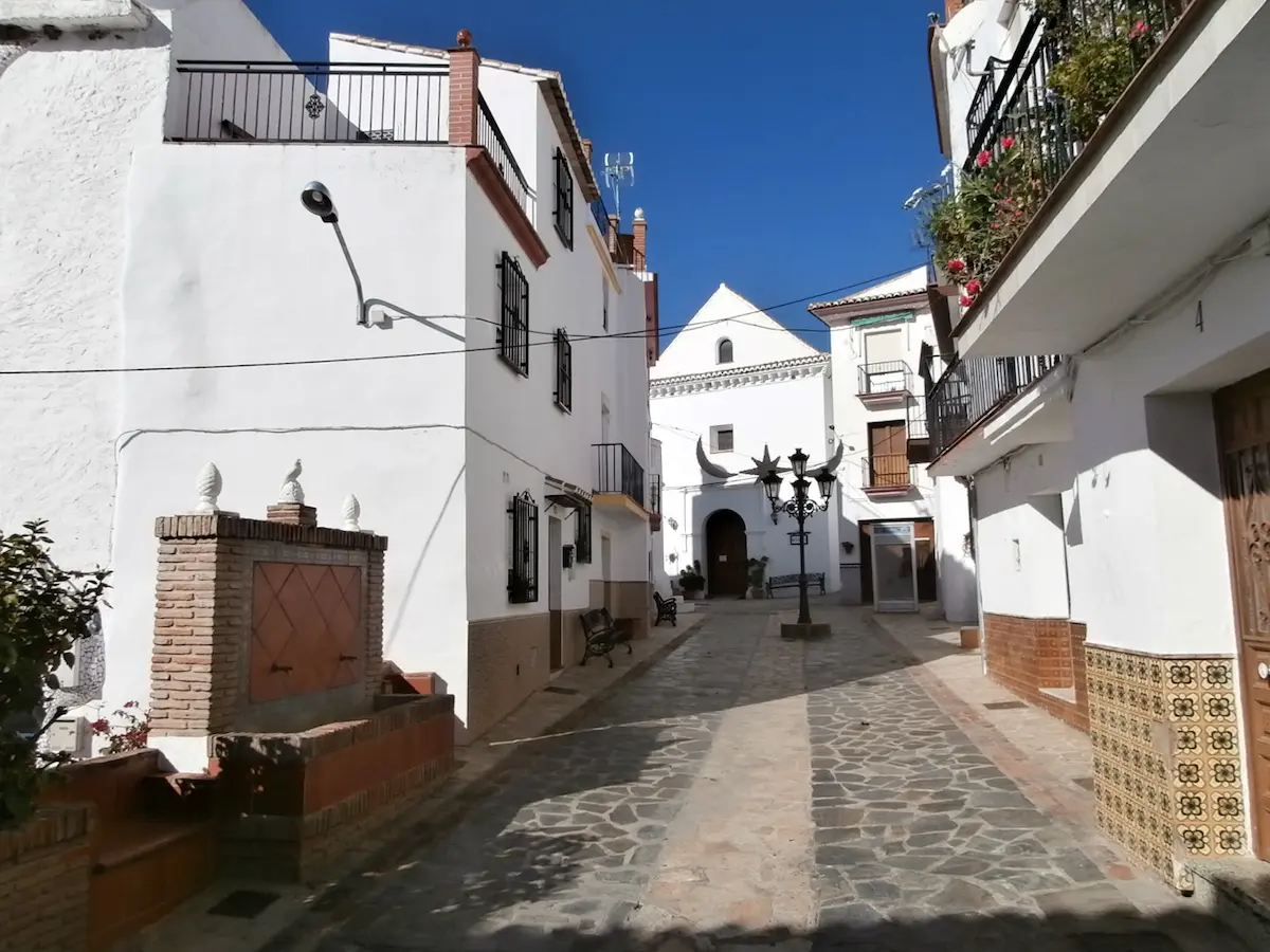 One of the impressive cobbled streets of Árchez