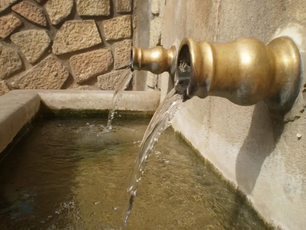 Fuente de Arriba, der älteste Brunnen des Dorfes, erbaut im Jahr 1539