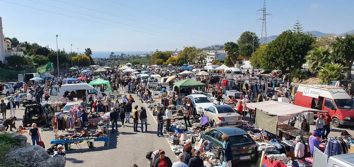 Flohmarkt in Nerja, auf der Plaza de España