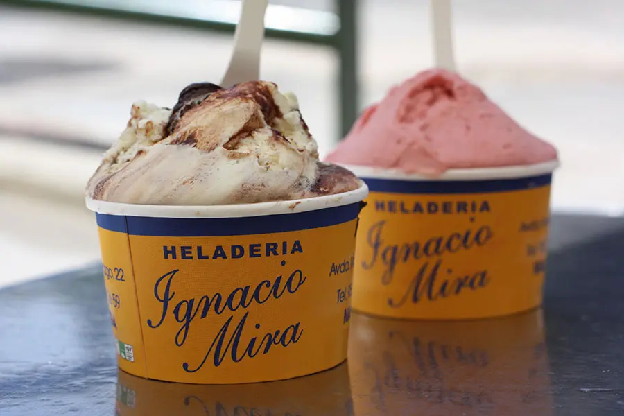 Tarrinas de helados de la heladería Ignacio Mira