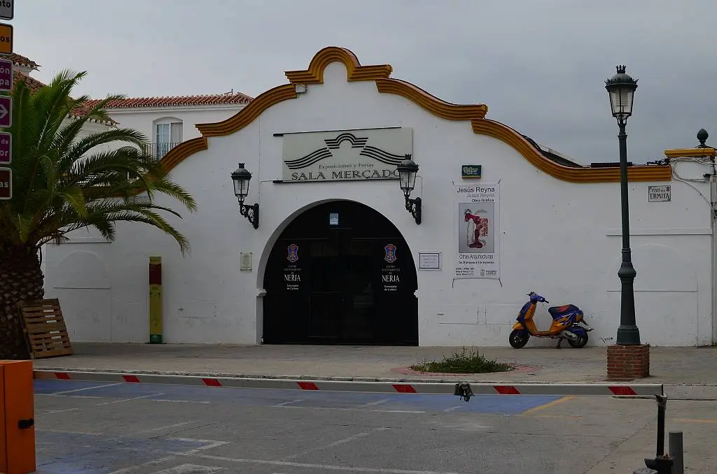 Entrada principal del Mercado de Abastos