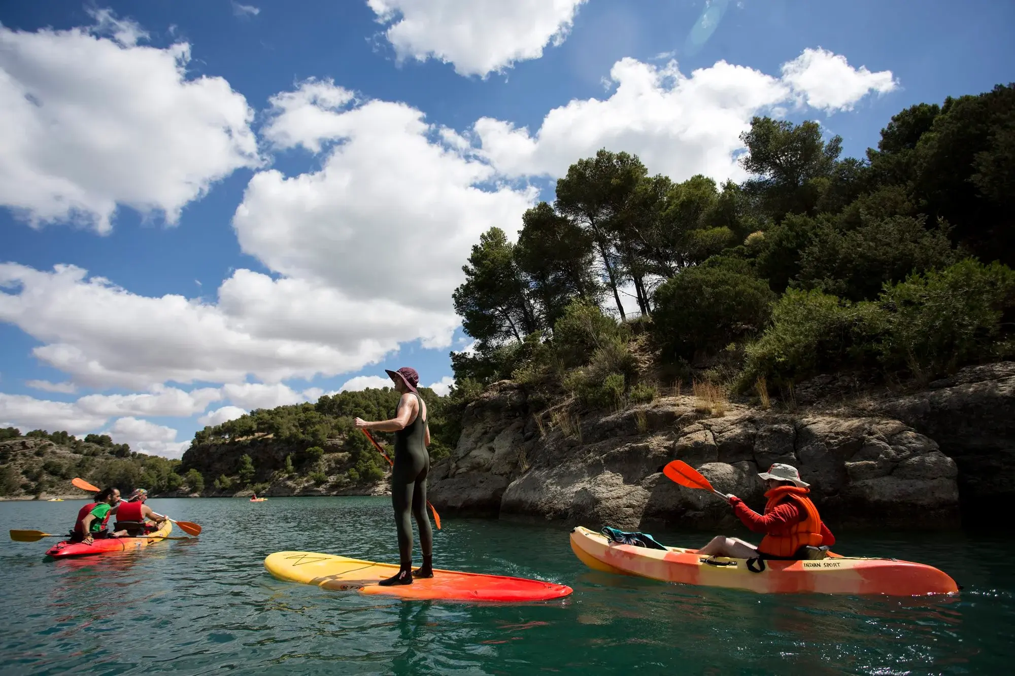 Embalse del chorro avec des kayaks