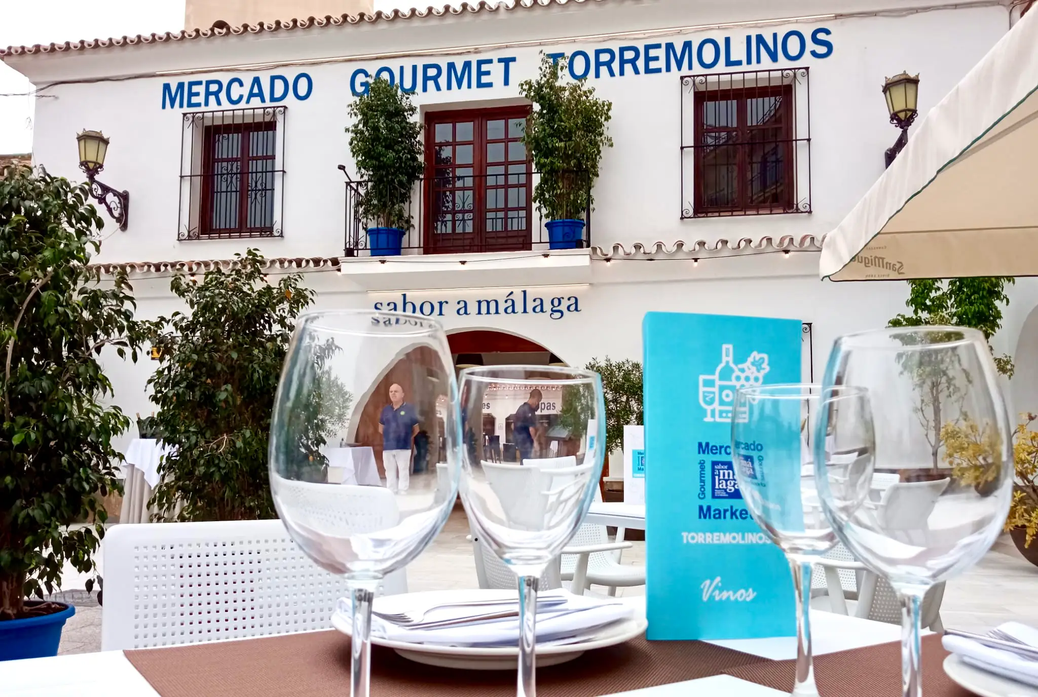 Das volle gastronomische Erlebnis auf dem Gourmetmarkt in Torremolinos