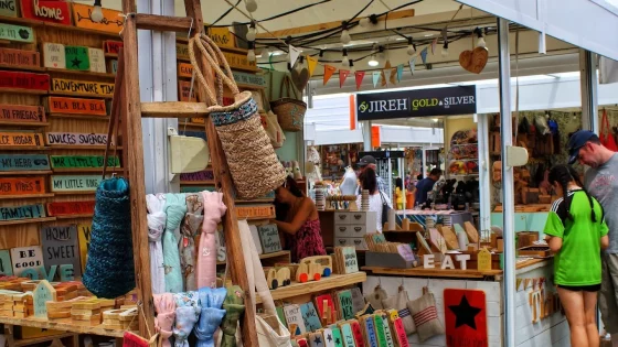 Street markets in Puerto Banús