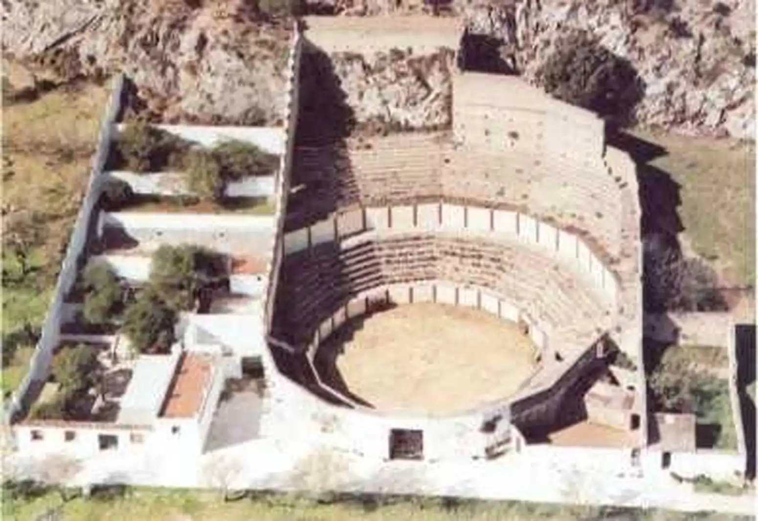 Veduta aerea dell'arena di Carratraca
