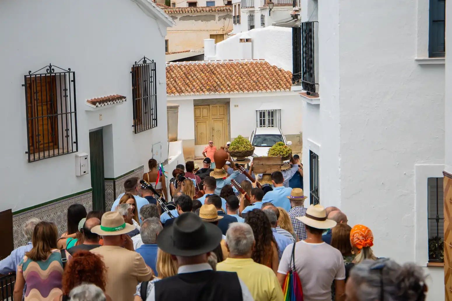 Charanga tocando en el Dia de la Pasa en El Borge
