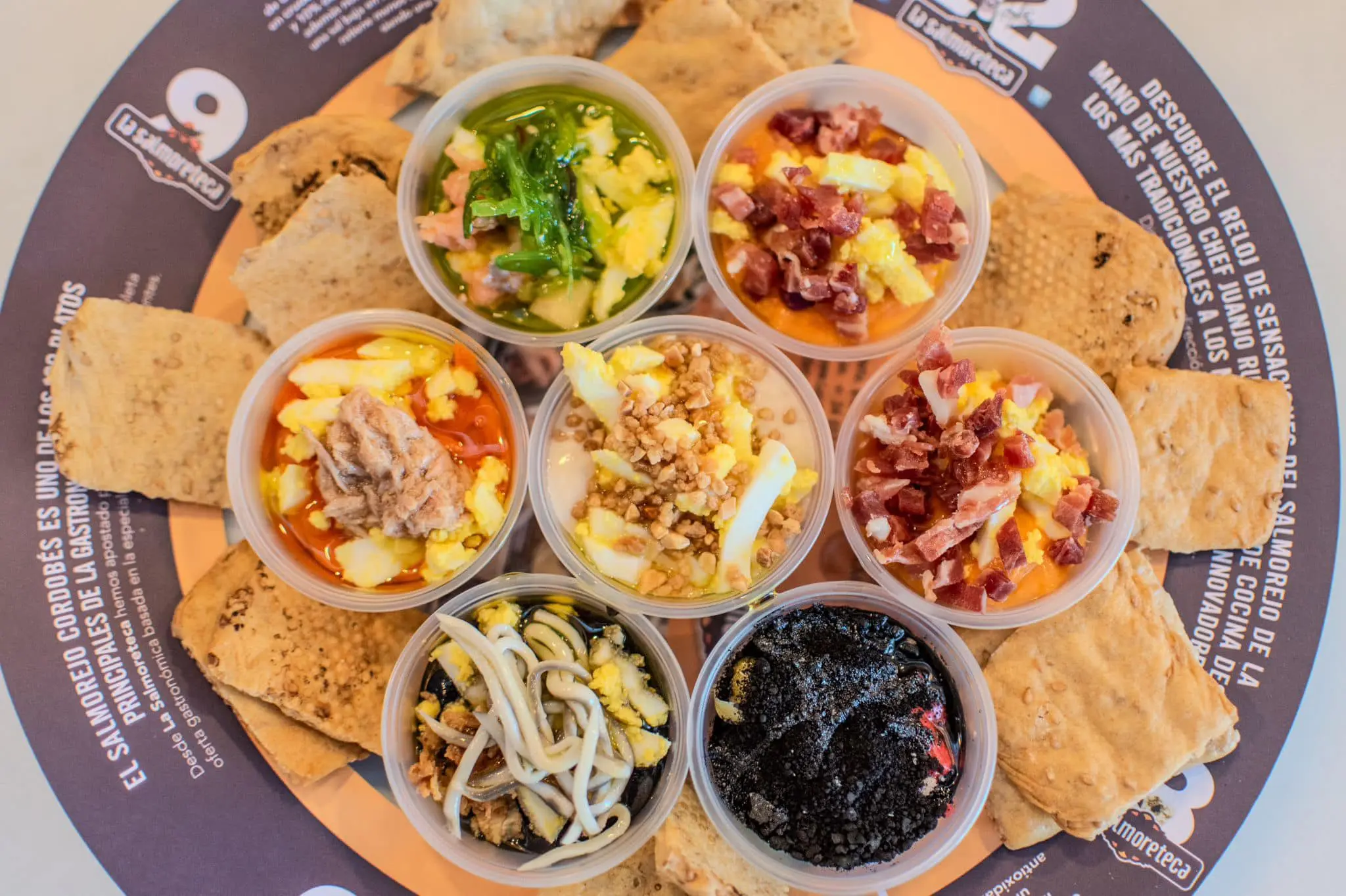 Prova de olika salmorejo-varianterna på Salmoreteca i Córdoba