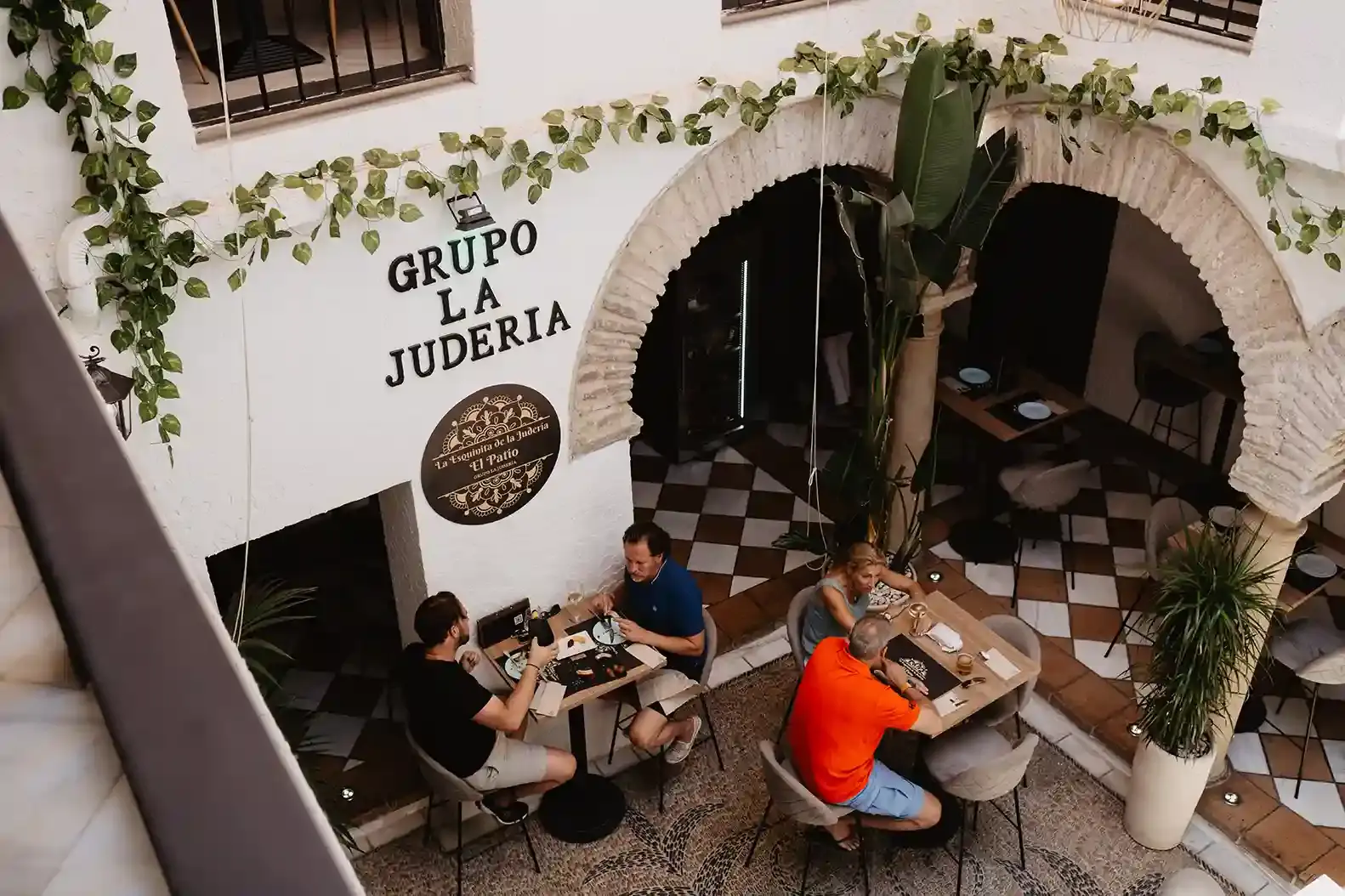 Spis i det jødiske kvarter i Córdoba hos 'La Esquinita de la Juderia'