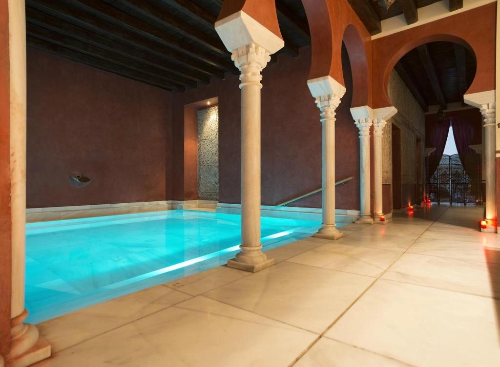 Visit the Arab baths of Córdoba