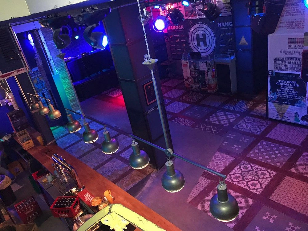 Conoce el interior de Hangar, ideal para tus noches en Córdoba
