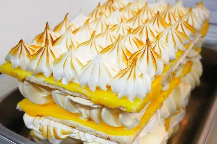 Lód lemon pie, jedna ze specjalności D'Lorenzo Gelato