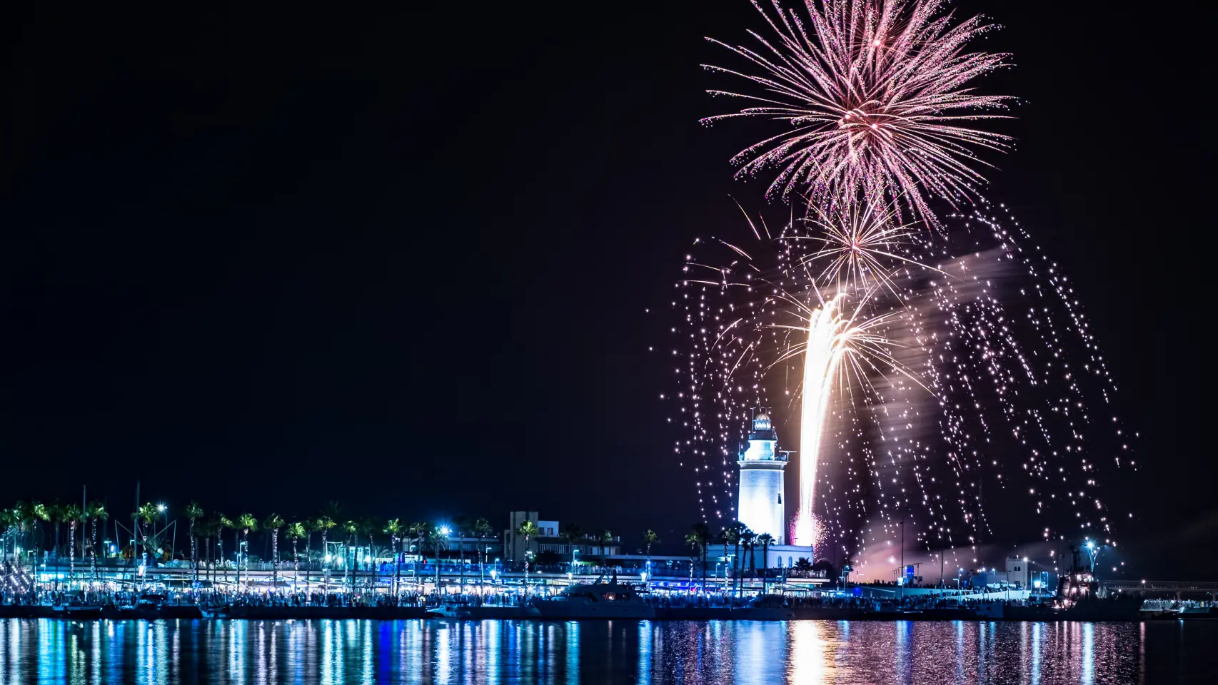 Pokaz fajerwerków na otwarcie Feria de Málaga