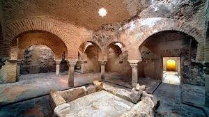 Odkryj pochodzenie hammamu lub łaźni arabskich