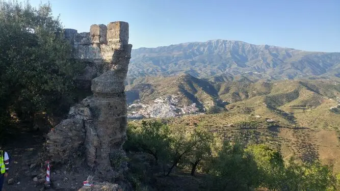 Szlak Castillo de Bentomiz, rozległa trasa o średnim poziomie trudności