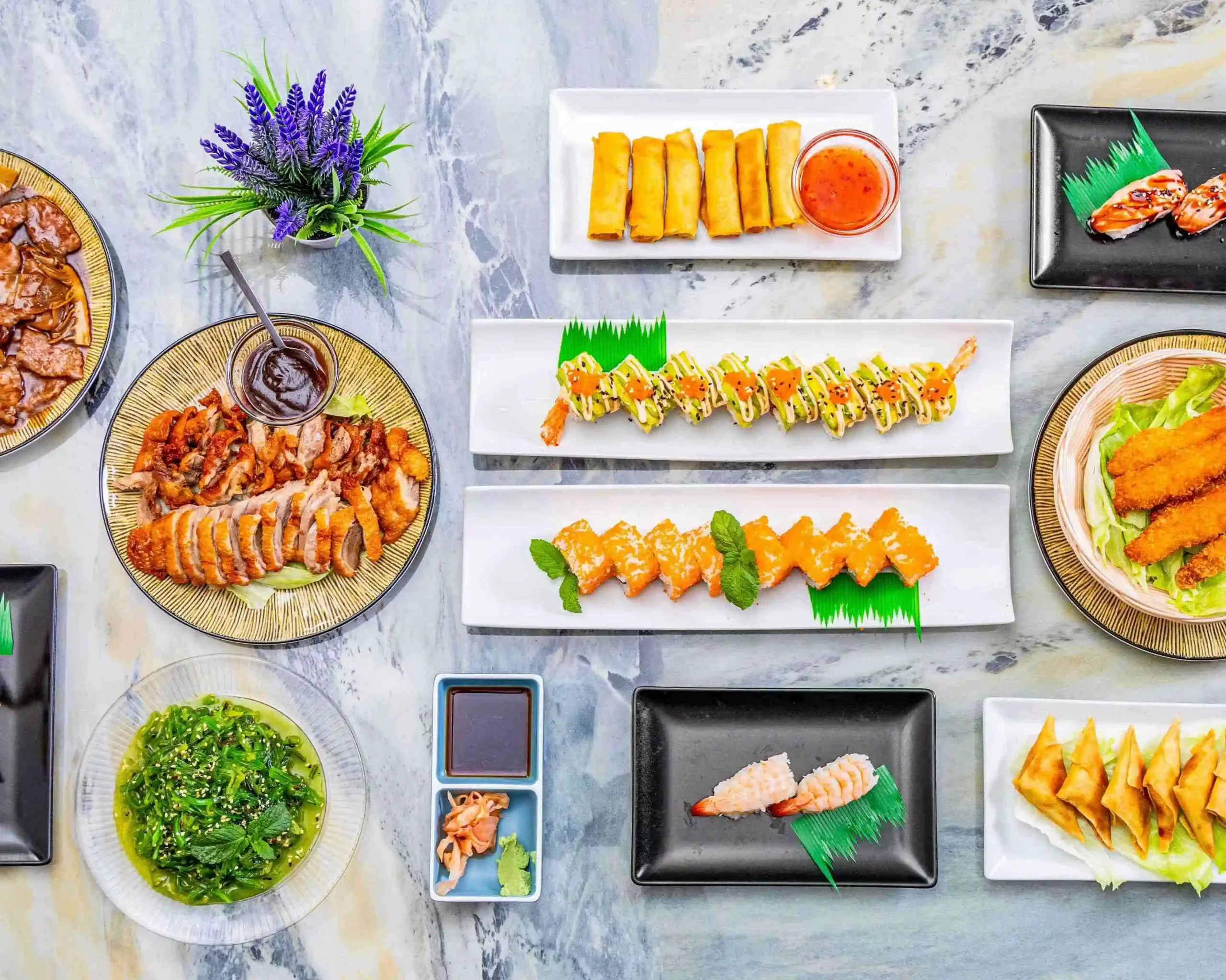 Blandade rätter på Sushi One i Vélez-Málaga