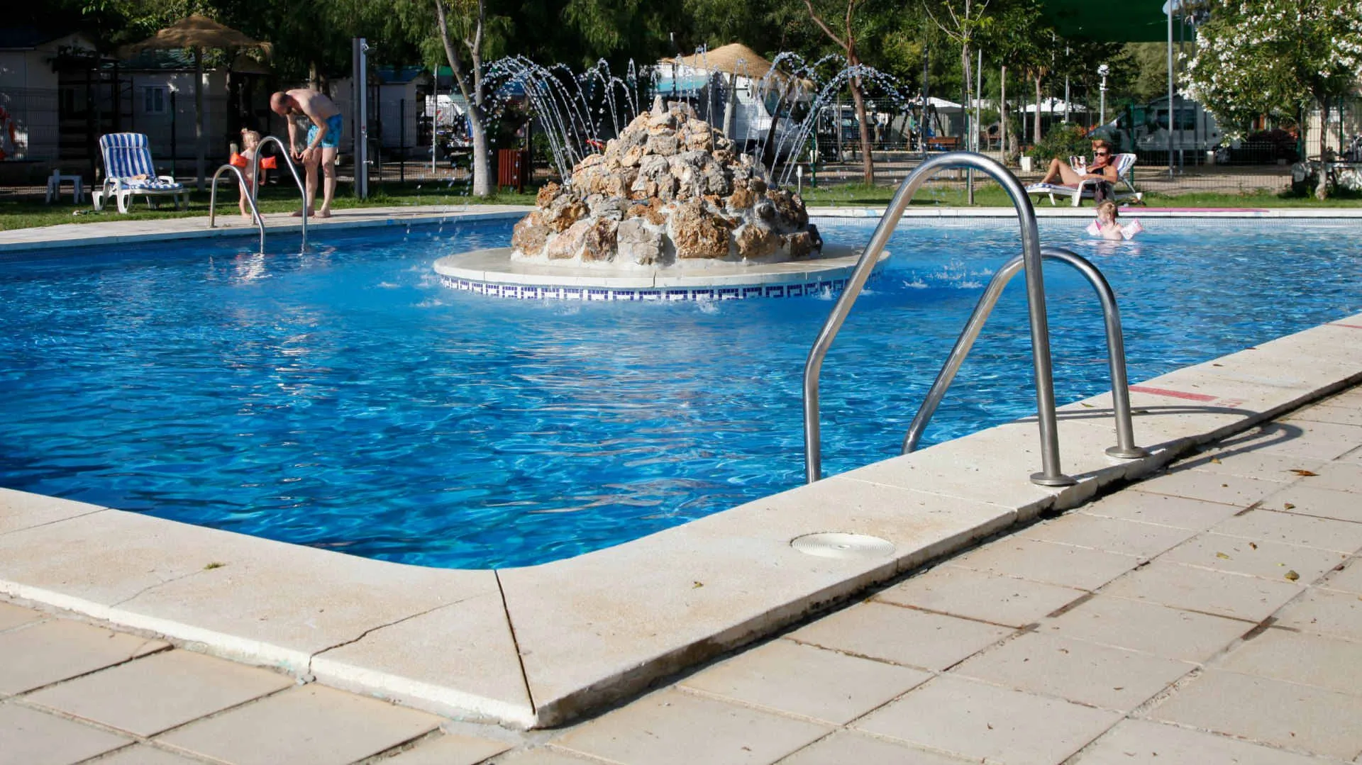 Zwembad van Camping Valle Niza